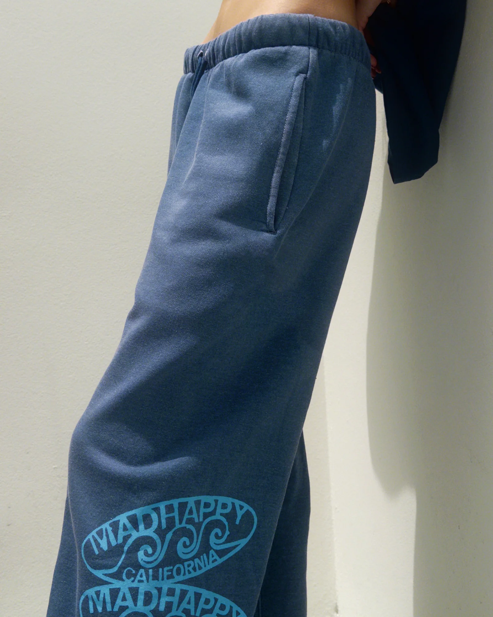 California Lightweight Fleece Sweatpant - Image 3