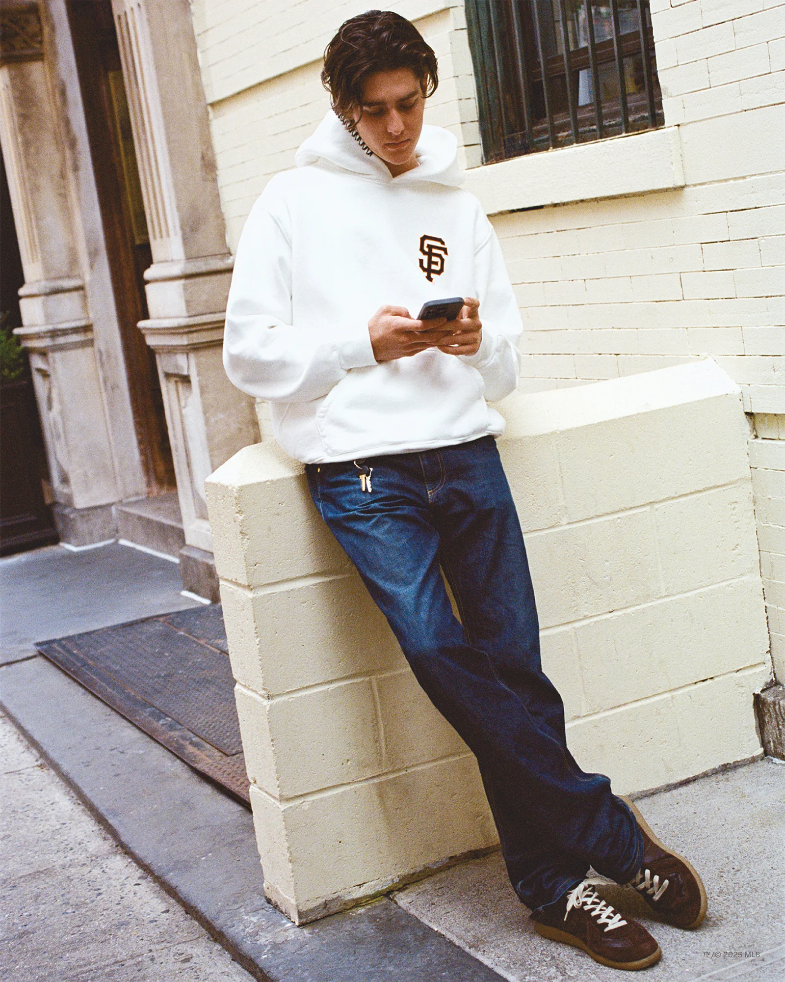 Giants Printed Hoodie - Image 3
