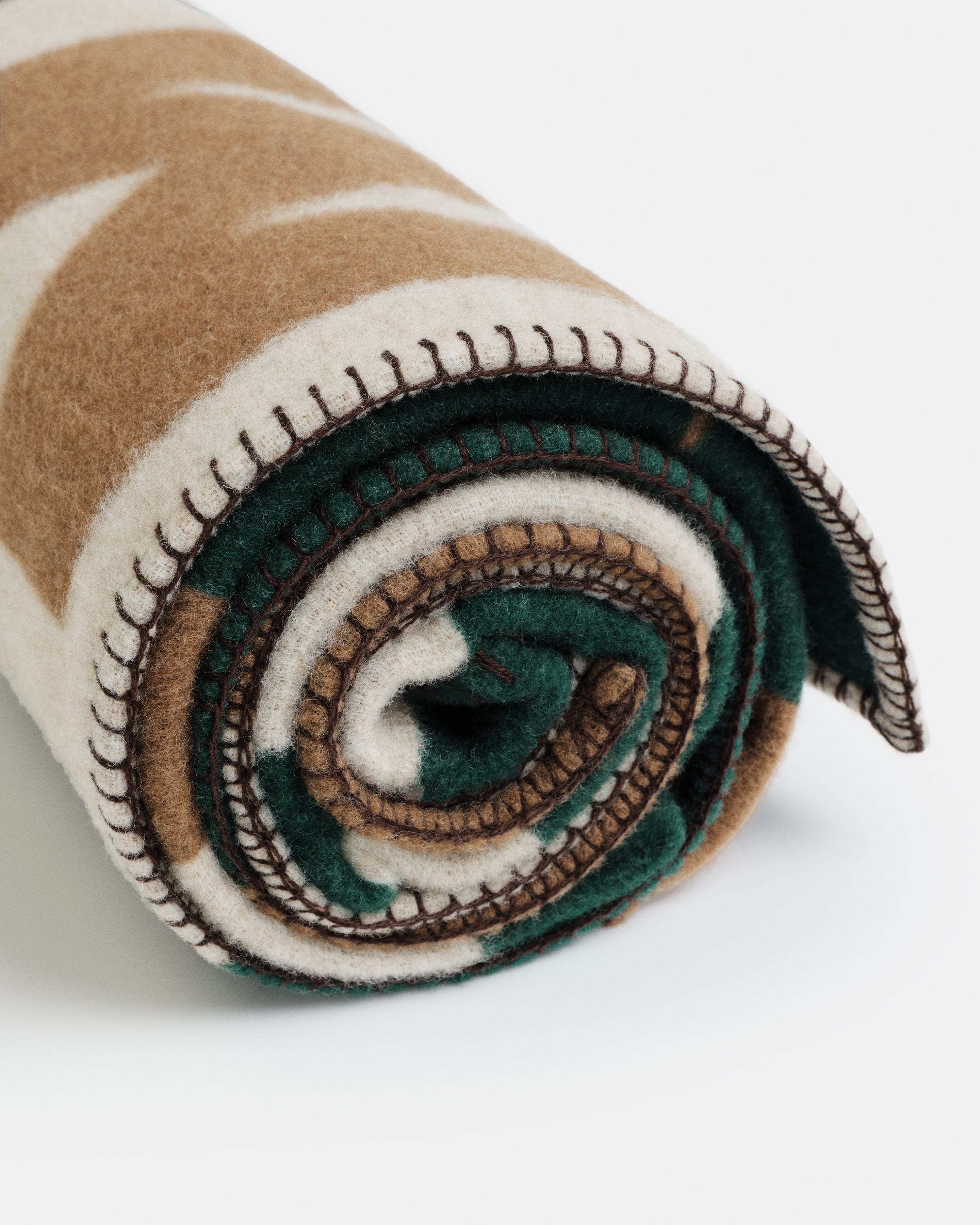 Marni Letter Blanket - Image 4